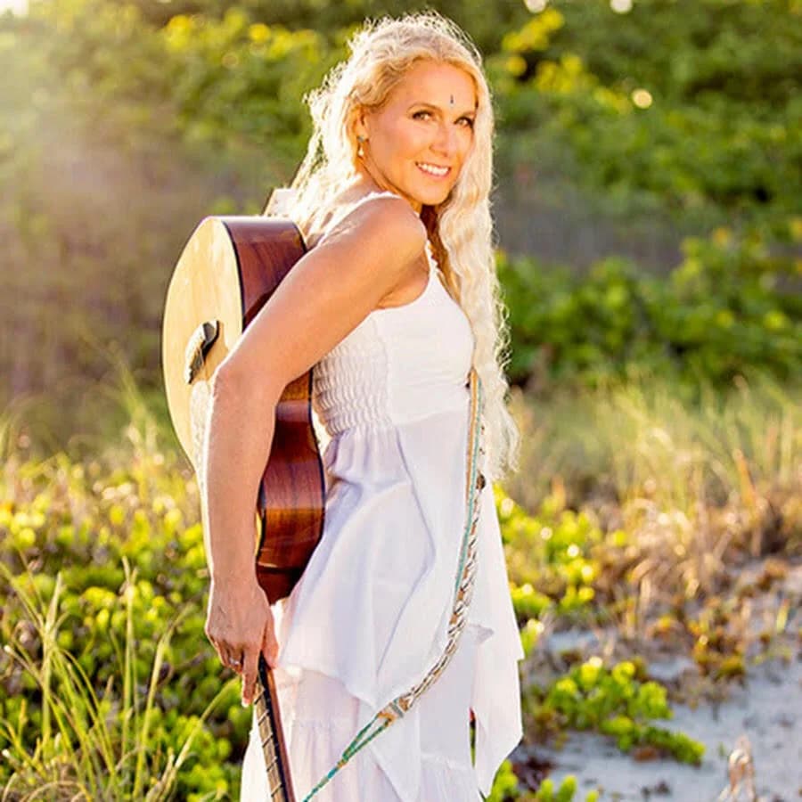 Felicia Rose, singer songwriter and musical guest